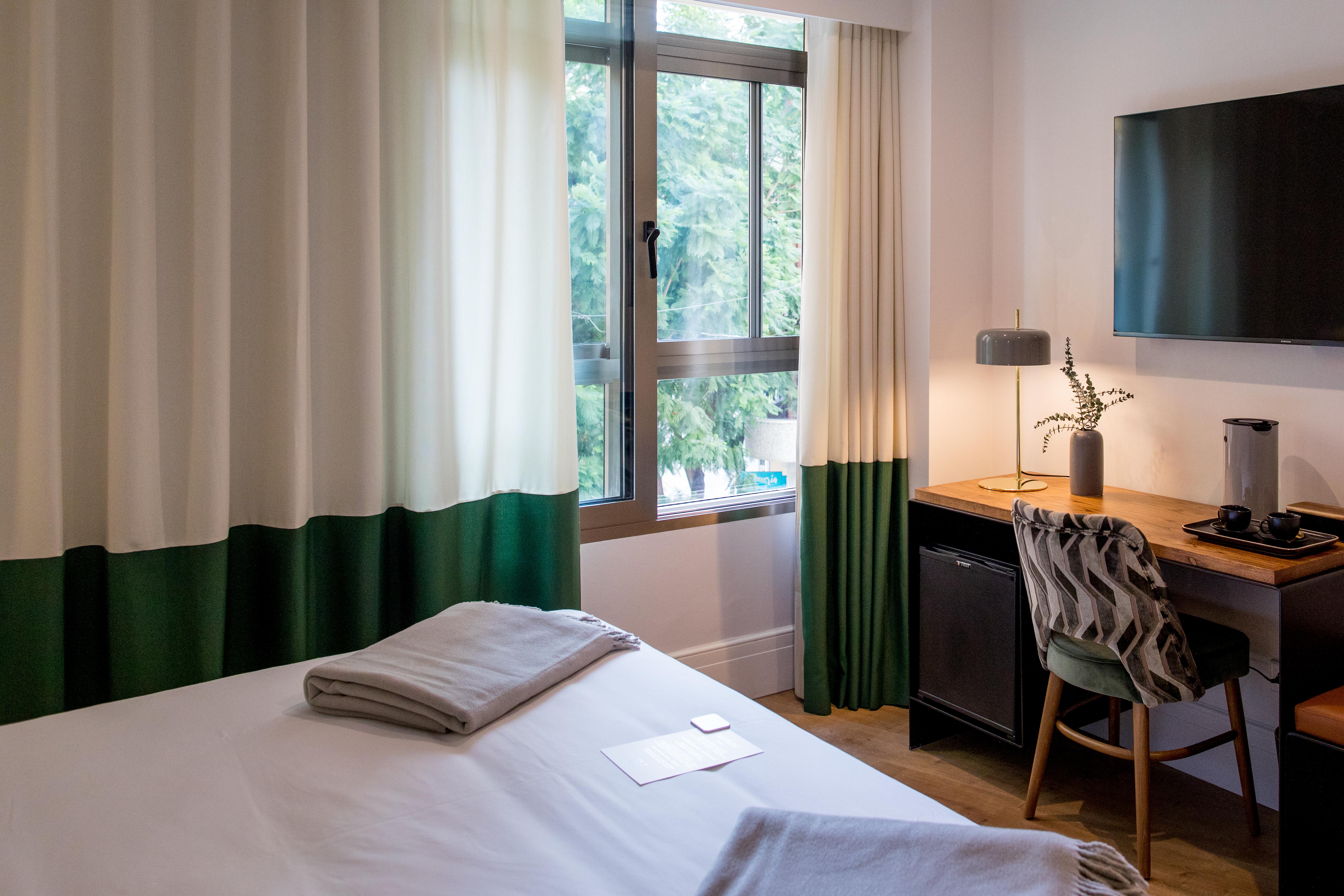 Room Mate Cosmo - City Centre, Valencia — Photos 2